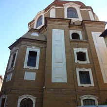 外側はシンプル、内側とのギャップがすごい！