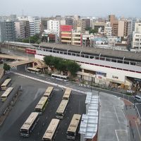 鶴見駅前