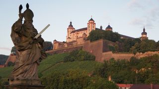 少し小さなカレル橋
