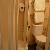 シャワー室が狭いです