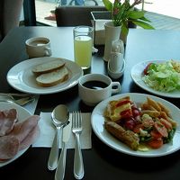 朝食は割と種類が豊富でした