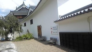 福知山城公園の片隅にある美術館