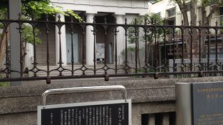 神殿の様な建物です!!