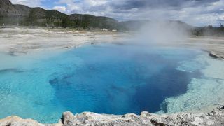 サファイアプールは必見