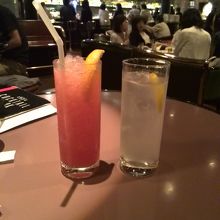 ドリンクの種類、迷うほど沢山ある