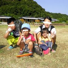 後ろにコテージ棟