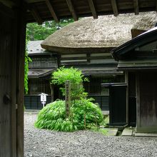 普通に人が住んでいるので邪魔にならないように