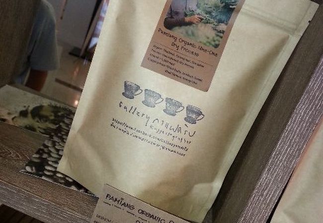 ここで飲むのもよし、お土産もよし