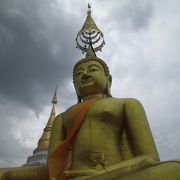 大仏様のところまで登ることができます