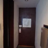 ドアが古さをかんじさせます