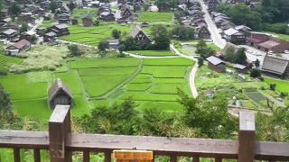 テレビでよく見る白川郷（全景）が望める