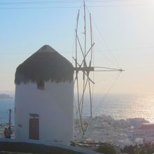 アノ・ミリの丘の風車