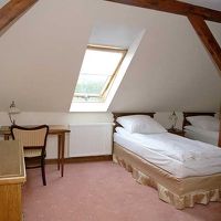 スイート (最大4人部屋)