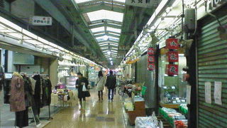 通天閣のお膝元の古きよきアーケード街