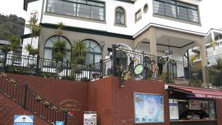 元はヒルトン邸