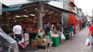 ここのフルーツも新鮮で低価格です。