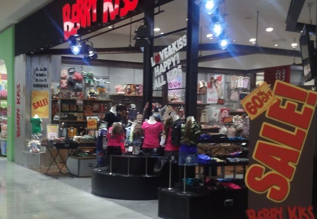 子供服セレクトSHOPです。