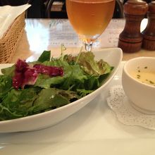 HPにはワンドリンクサービスのクーポンがあります！