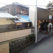 現在は庶民的な日帰り温泉