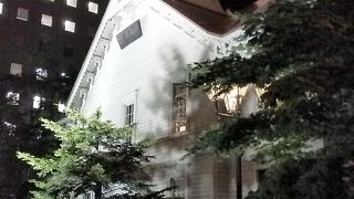 小さいけれど綺麗な時計台でした。