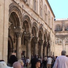 ゴシック様式の建物