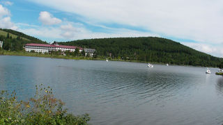 冬はスキー場になります