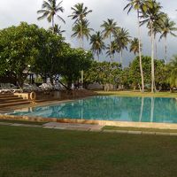 ホテルの中庭にあるプールです。