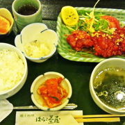 イヨボヤ会館隣　鮭料理の他　韓国家庭料理もオーダーOK