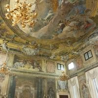 壮麗な音楽室。ホテルのレベルを超越しています