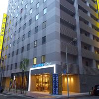 東京駅から徒歩３分くらい。