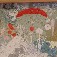 藤の間の織物のアップ。これも綴織り。