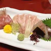 お造り、中央は金目鯛。 伊豆らしい一品。