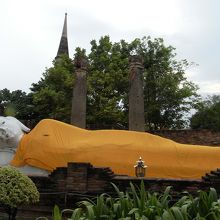 リクライニングブッダ