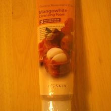 マンゴスチン洗顔フォーム。リピートしてます。