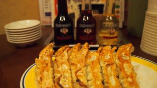 野菜たっぷりの健太餃子や、12種食べくらべが有名なお店!