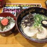 ホテル付近は食事どころ多い