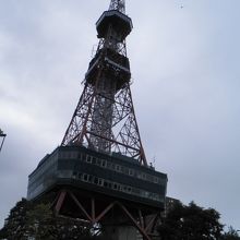 テレビ塔のそばだよ