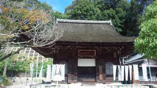 岩津城の山麓に創建された寺院