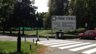 観光名所ではないでしょう