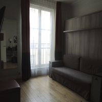 ソファーベッドを出す前のお部屋