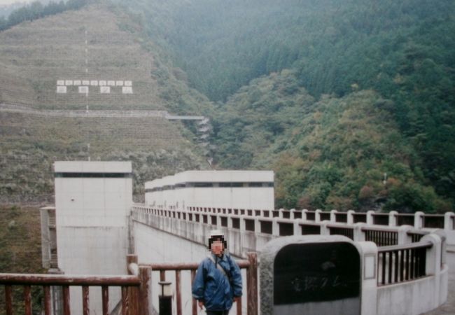 “法皇湖”と呼ばれています