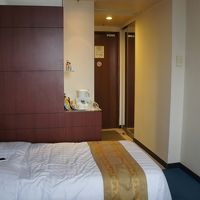 部屋はコンパクトです