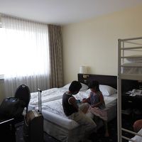 部屋が少し狭いですが、良いホテルでした。