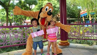 キャラクターたちにサインもらって大喜びです