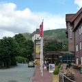 ベルゲンの中心地ブリッゲンの世界文化遺産に並んでたてられたホテル