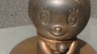 音声案内で回覧、カフェは先に予約がベター。