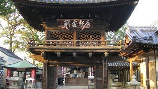 キリシタン灯籠があります