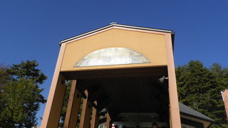 地元野菜と焼きたてパンが豊富