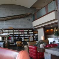 開放感たっぷりの憩いのロビー