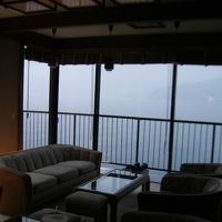 ラウンジからは相模湾が一望